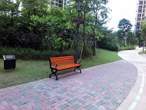 珠?！皣疑殖鞘小睂?duì)戶外休閑椅廠家的選擇